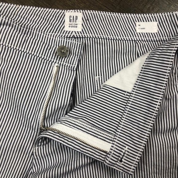 GAP Blue & White Striped Shorts w/ Pockets (size 14) - Picture 3 of 5